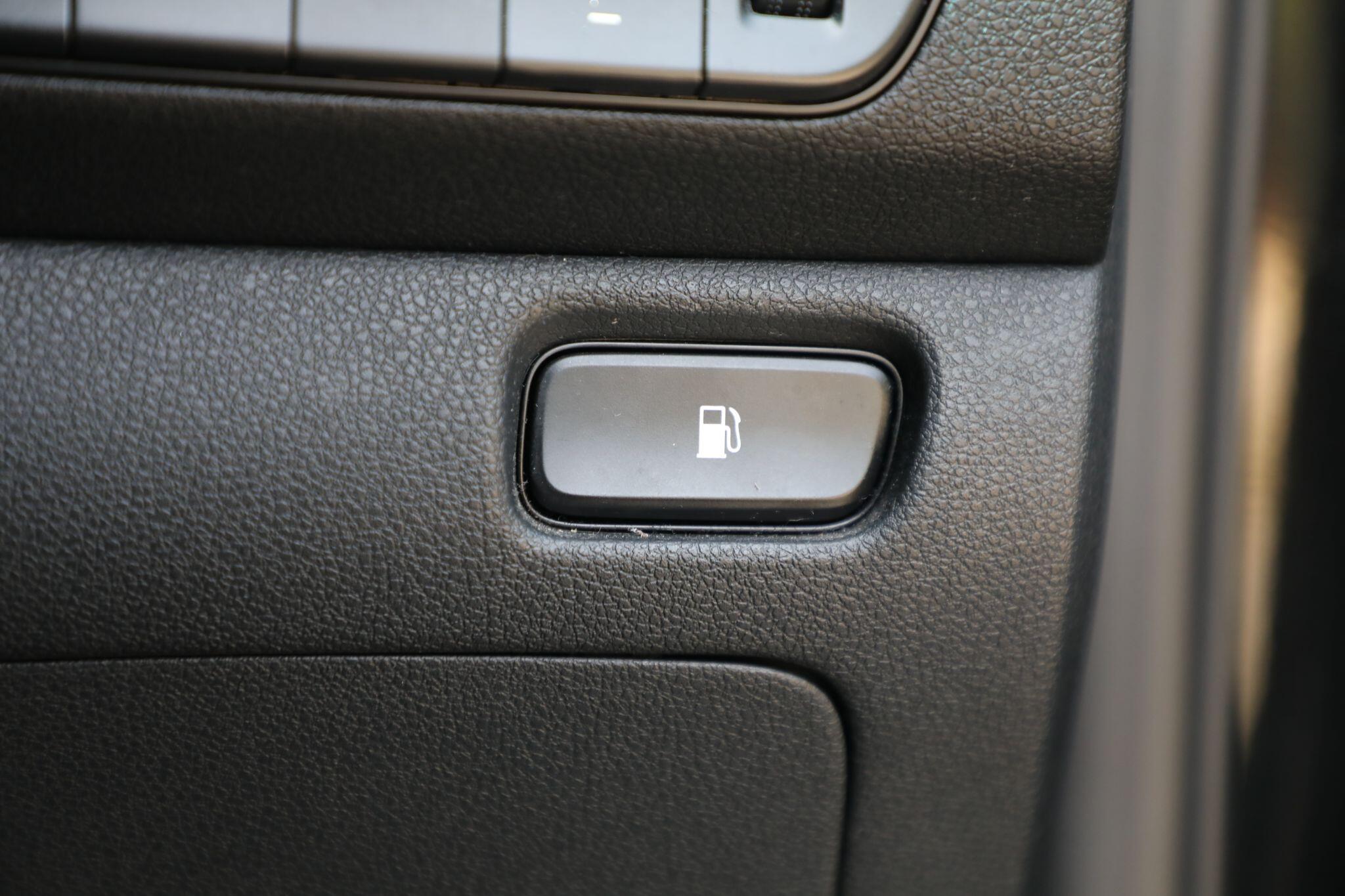Large vehicle image
